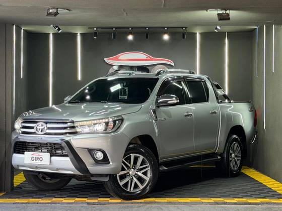 TOYOTA HILUX 2.8 SRX 4X4 CD 16V DIESEL 4P AUTOMÁTICO
